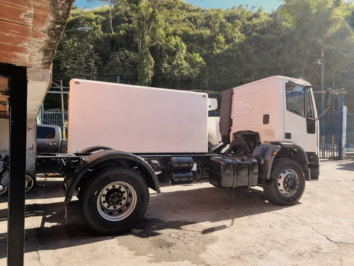 Imagen 3 de 6 de Iveco Euro Cargo Tector 170e22 Chasis Año 2012