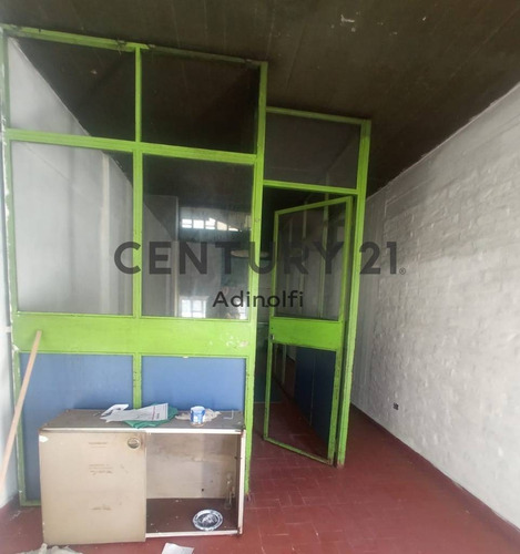 Imagen 1 de 6 de Calle 18 E/ 39 Y 40 - Departamento Apto Profesional En Venta (a Reciclar)