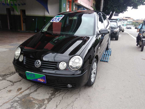 Polo Sedan 2005 1.6 Total Flex 4p Preto