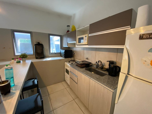 Casa En Córdoba · 3 Departamentos · Cerca De La Utn · Cochera · Pileta · Amoblado · Reciclado · Excelente Inversión
