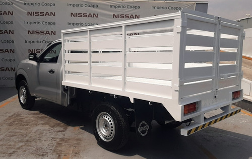 Imagen 5 de 14 de Nissan Np300 Estacas Ac 2022