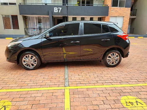 Toyota Yaris Xl 1.5 Mecánico 2022