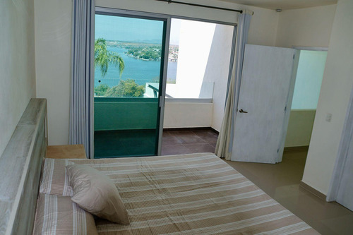 Casa En Tequesquitengo Con Vista Al Lago