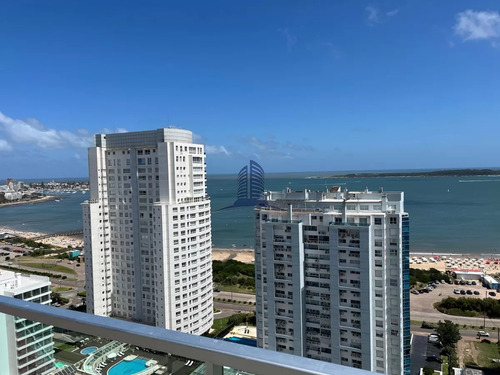 Excelente Oportunidad !!! Apartamento De 2 Dormitorios  En Playa Mansa De Punta Del  Este, Maldonado