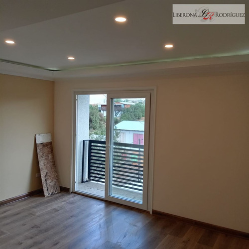 Casa En Venta De 4 Dorm. En Quilpué