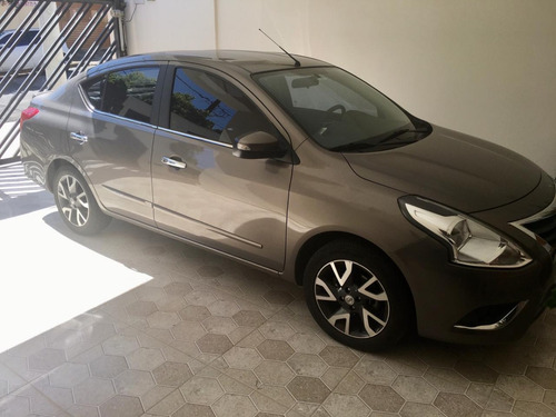 Nissan Versa 1.6 16v Unique Flexstart Cvt 2017 - Impecável