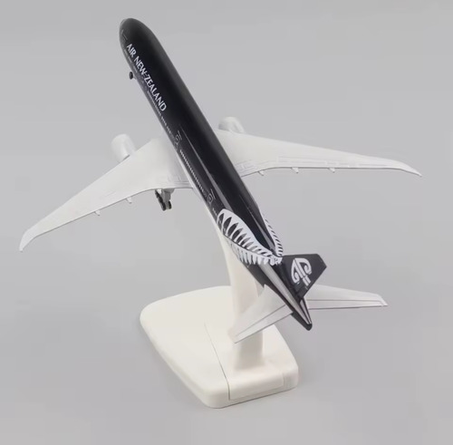 Miniatura Boeing 777 New Zealand 1/400 15 Cms New Zealand