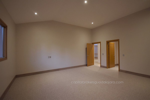 Casa De Lujo En Venta En Puerta De Hierro