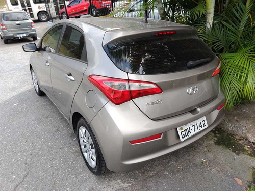 Imagem 6 de 8 de Hyundai Hb20 1.0 Comfort Style (flex)