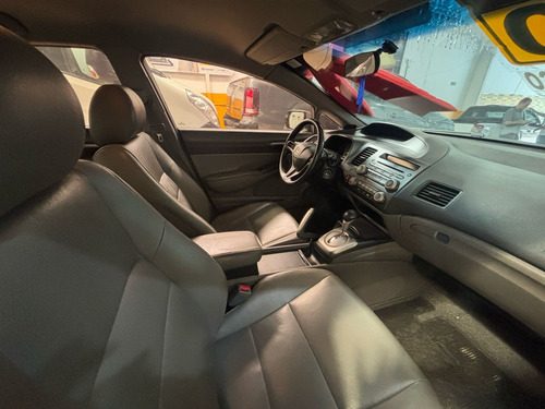 Honda Civic 2010 1.8 Flex LXS Completo Automático Dourado