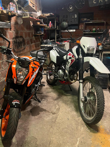 Vendo Duke 200 Con Menos De 5mil Km Soi Titular Al Día