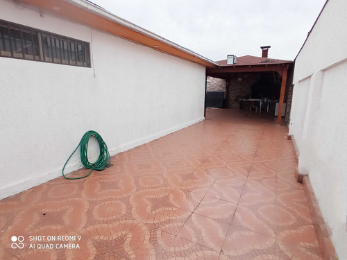 Casa En Venta, 5 Estacionamientos, El Parrón. (93659)