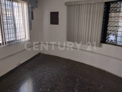 Bodega Comercial En Renta En La Ol. Industrial Lincoln