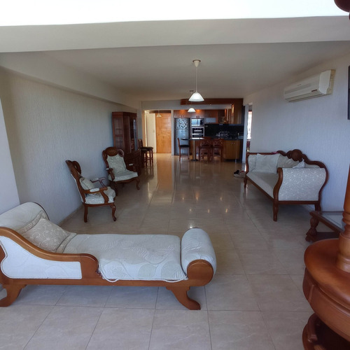 Hermoso Apartamento En La Llanada Con Vista Al Mar Y Espacios Únicos, Inversión Segura