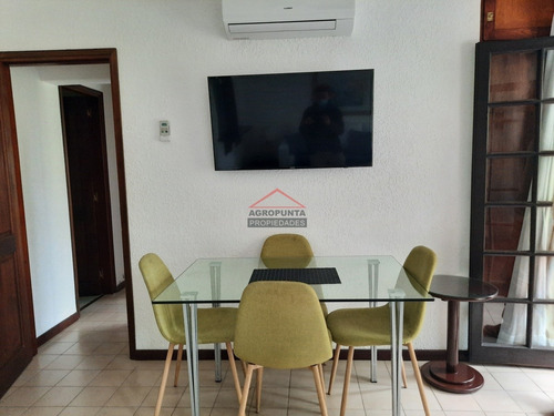 Apartamento En Centro Lafayette De 2 Dormitorios Y Cochera.- Ref: 5660