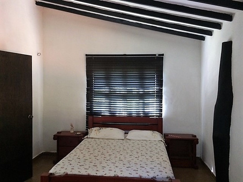 Townhouse En Conjunto Rompe Olas, El Tirano Ic-00005