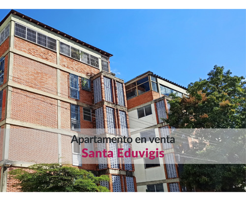 Amplio Apartamento En Venta Bien Ubicado En Santa Eduvigis