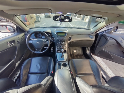 Imagen 10 de 14 de Hyundai Genesis Coupe 3.8 V6 Premium At / Nafta / 2011
