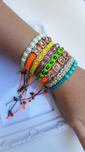 Imagem 8 de 10 de Pulseira Blogueira Neon Olho Grego Búzios Coração Cavalo