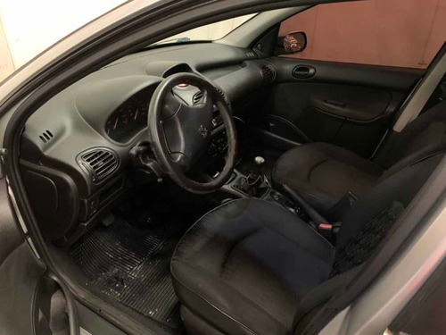 Peugeot 206 2008 1.4 Presence Flex 5p
