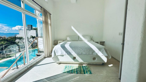 Renta Casa Santorini Con Vistas Expectaculares En 4 Habitaciones Con Baño De Un Stilo Único En Su Tipo, Alberca Climatizada Y Jardín Bonito. Todos Los Servicios En Fracc Rancho San Diego Ixtapal Sal