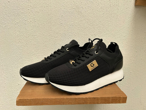 Tenis Guess De Tela En Color Negro