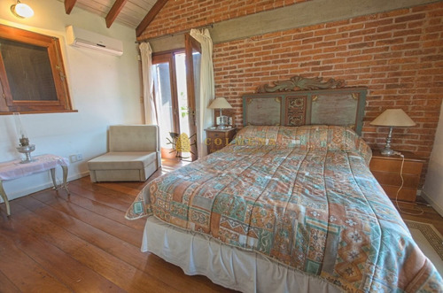 Casa En Alquiler De 4 Dormitorios, Piscina Y Barbacoa En San Rafael.- Ref: 3875