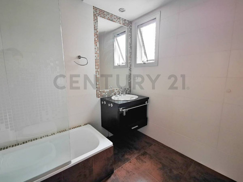 Imagen 22 de 27 de Departamento En Venta De 2 Dormitorios Con Cochera En La Plata