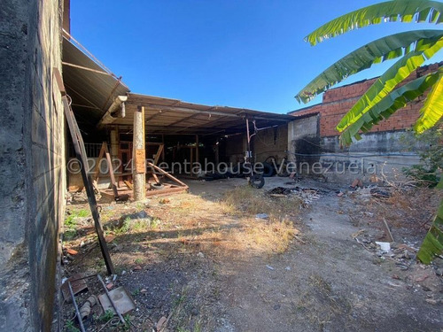 Edificio En Venta En Plana Av. Lizandro Alvarado, Ubicado En Esquina Con 8550 Mts De Terreno Valencia Carabobo Lf24-15311