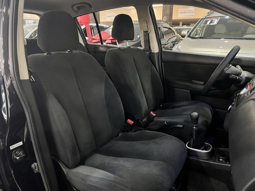 Nissan Tiida 1.8 S 16V FLEX 4P MANUAL