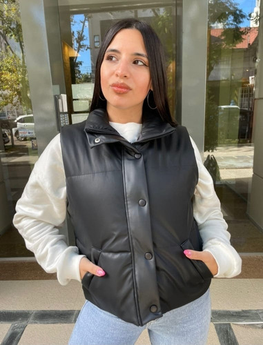 Chaleco Engomado Puffer Mujer Ecocuero Con Boton Cierre