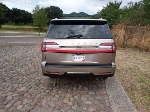 Imagen 5 de 14 de Lincoln Navigator 2018 3.5 Reserve At