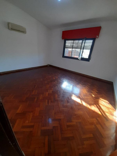 Imagen 6 de 8 de Alquiler Casa Empresas 160mts Gran Frente 70mts 2 Dormitorios Patio - Carrasco
