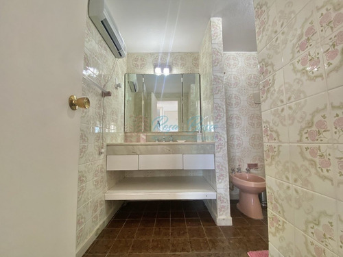Imagen 18 de 25 de Venta De Apartamento De 2 Dormitorios En Peninsula Punta Del Este