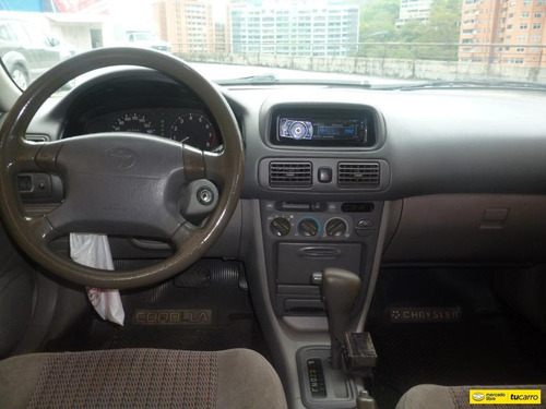 Toyota Corolla .