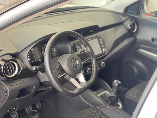 Imagen 16 de 25 de Nissan Kicks 1.6 Advance Manual 0km
