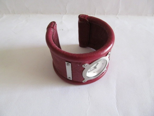Lindo Relógio Bracelete Chilli Beans Arte Som