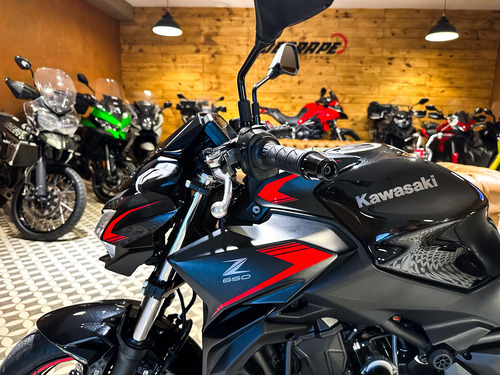 Kawasaki Z 650 (z650) *olivos* *impecable*