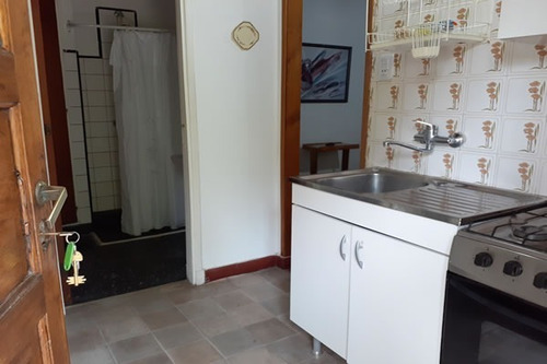 Imagen 10 de 29 de Edificio En 2 Niveles 10 Deptos En Planta Baja Y 11 En 1º Piso Estacionamiento Parrillas