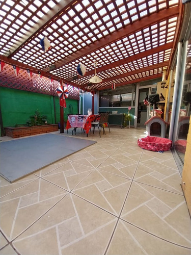 Casa En Venta De 3 Dorm. 2 Baños, En Puente Alto