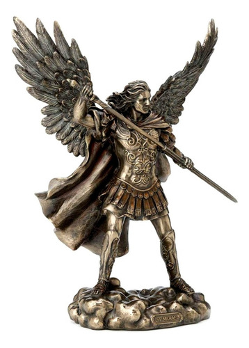 Bela figura de São Miguel Arcanjo com espada de anjo da guarda publicada em cores