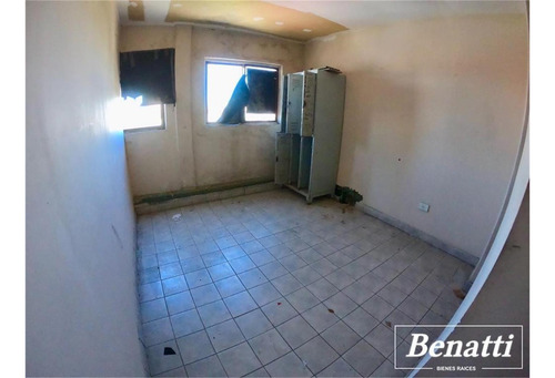 Galpon De 420m² Aprox.