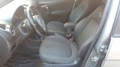 Fiat Grand Siena 2013 1.4 Attractive Flex 4p