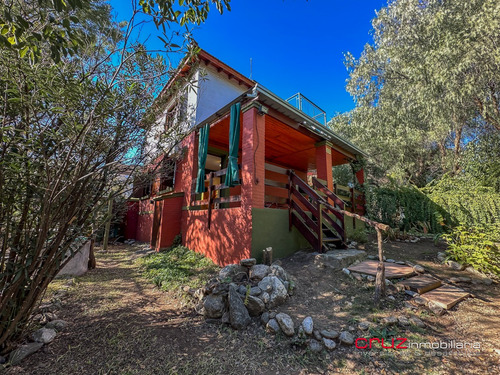 Chalet De 102m2 Con Piscina En Barranca Colorada