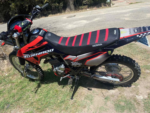 Imagen 1 de 7 de Honda Tornado 250