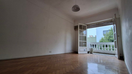 Venta Departamento 2 Ambientes, Con Balcón, Flores