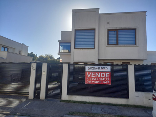 Se Vende Excelente Casa Sector Poniente De Temuco.