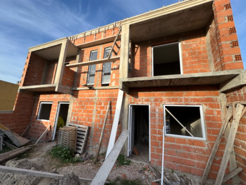 Venta Obra En Pozo, Dúplex 3 Ambientes En Construcción Calle 6 Entre 80 Y 81