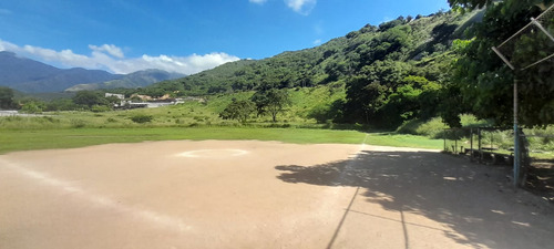 Se Vende Terreno Guarenas- Guatire Con Zonificación Industrial O Residencial. (rs90)