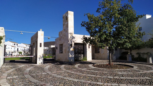 Casa En Venta Torre De Piedra Providencia El Refugio Quereta